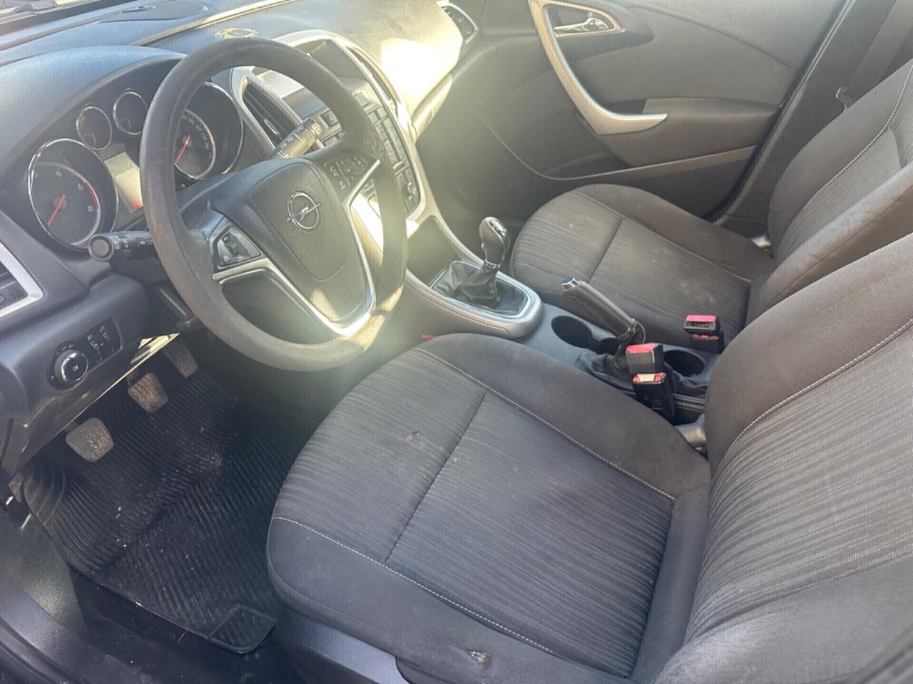 Opel Astra 1.7 CDTI 110CV Sports Tourer Cosmo