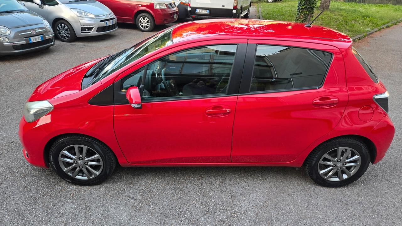 Toyota Yaris 1.0 5 porte Lounge