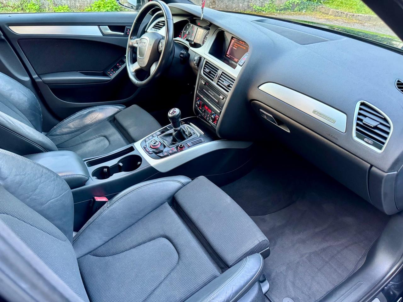 Audi A4 S-LINE QUATTRO