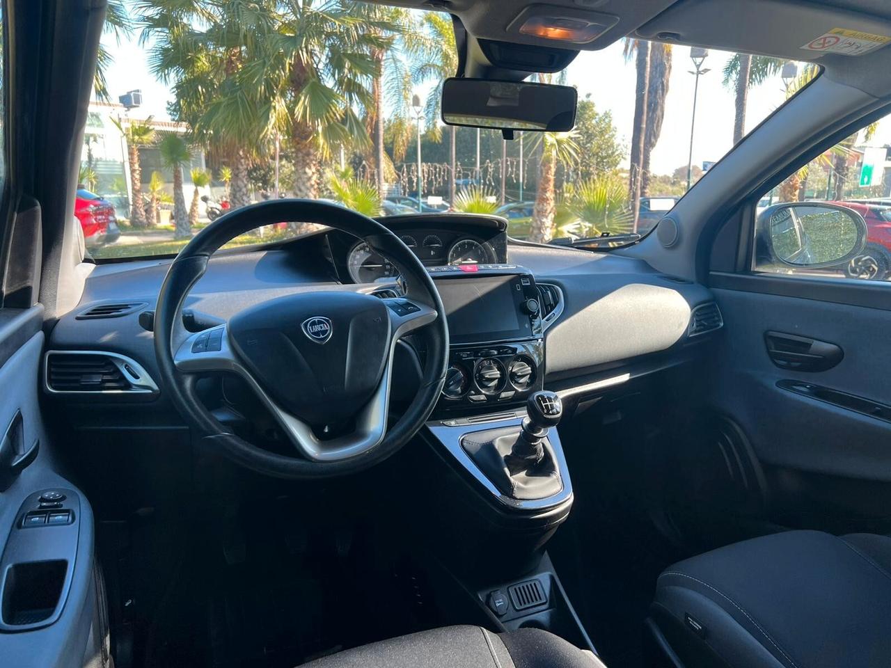 Lancia Ypsilon 1.0 Hybrid 5 porte Gold