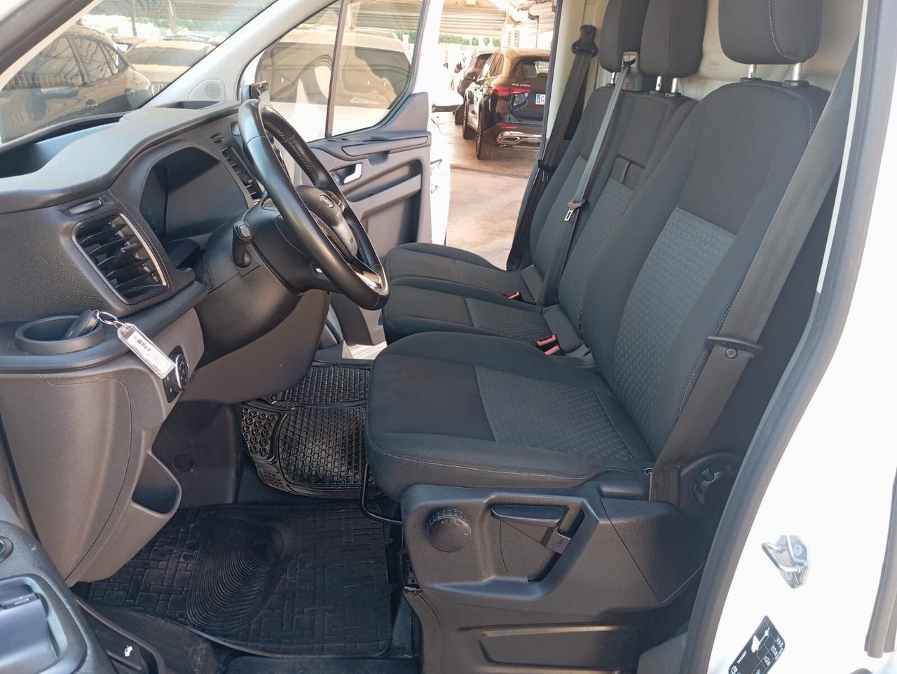 FORD Transit Custom 320 L2H2 Trend,