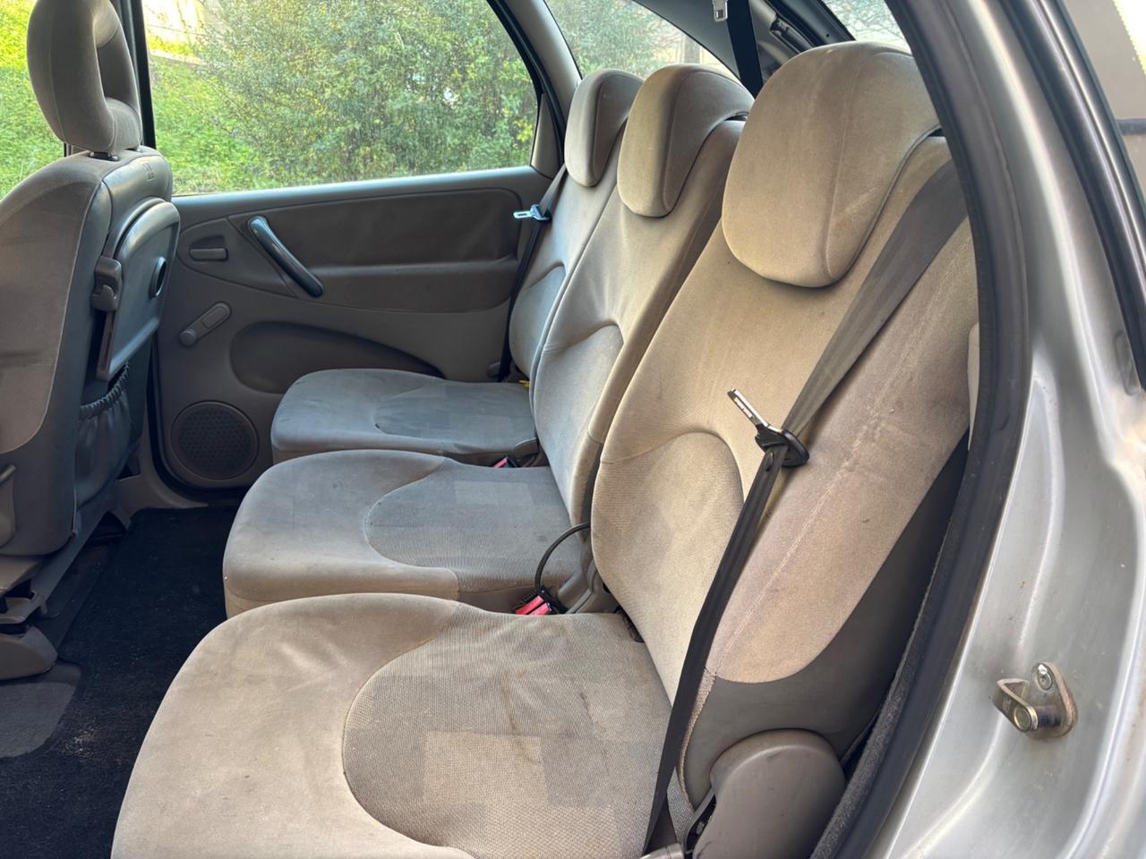 Citroen Xsara 1.6i 16V cat 5 porte Exclusive