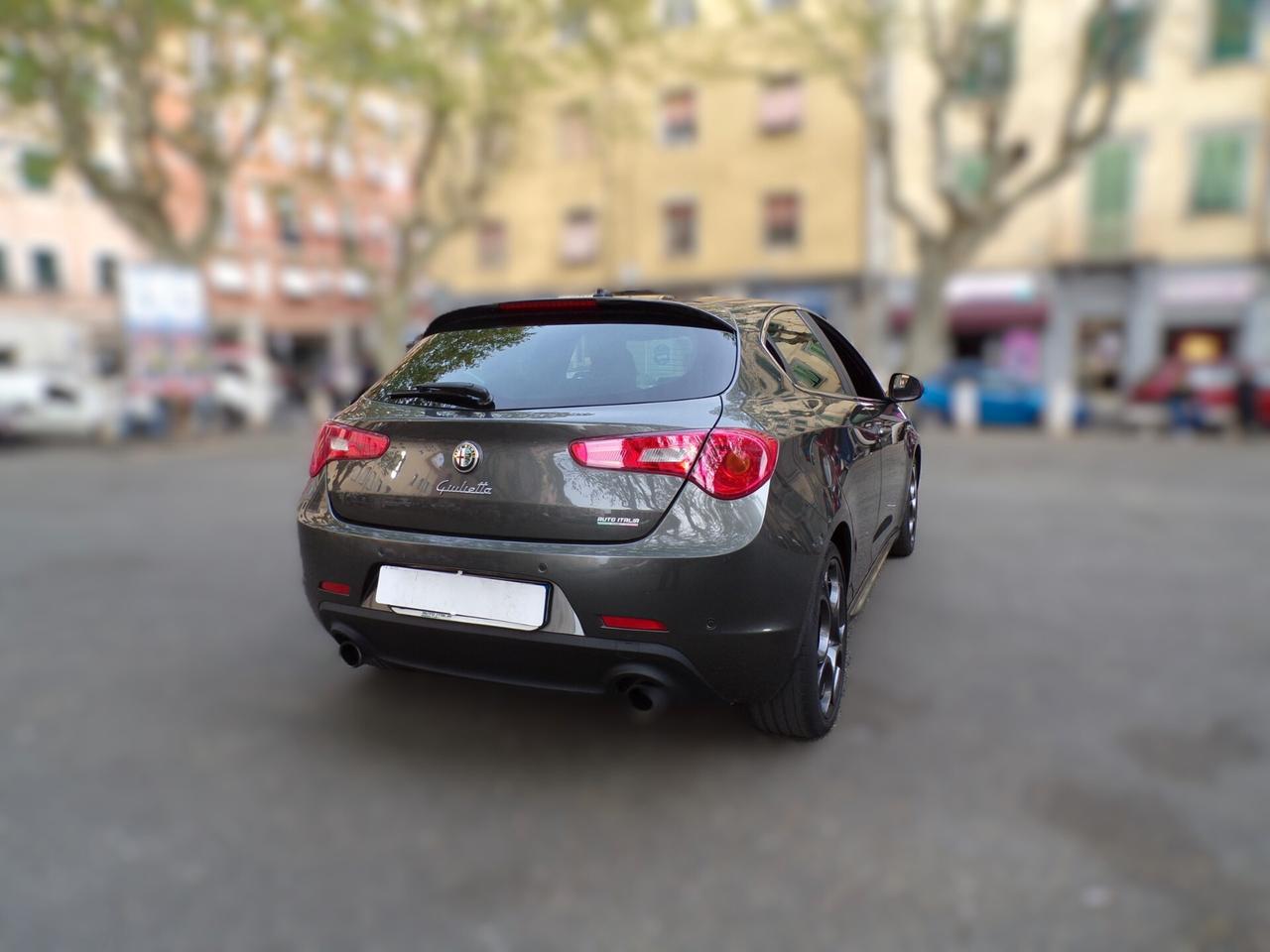 ALFA ROMEO GIULIETTA SECONDA SERIE QUADRIFOGLIO VERDE 241CV DEL 2015