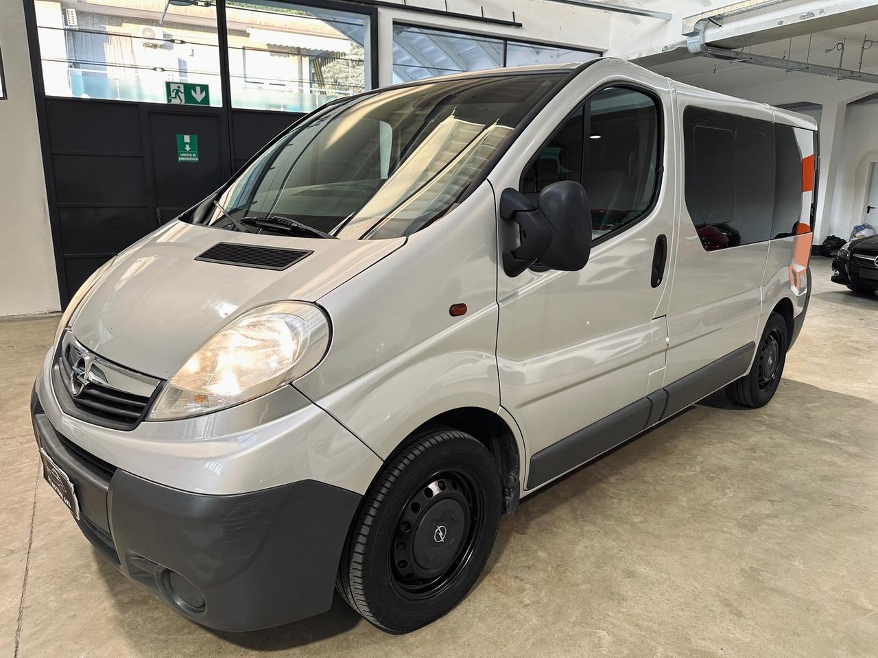 Opel Vivaro 2.0 CDTI 9 posti CLIMA - RADIO