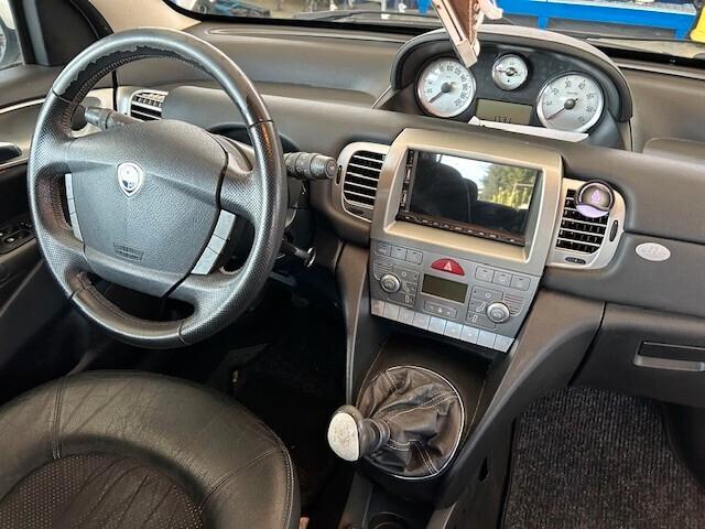 Lancia Ypsilon 1.2 Modamilano