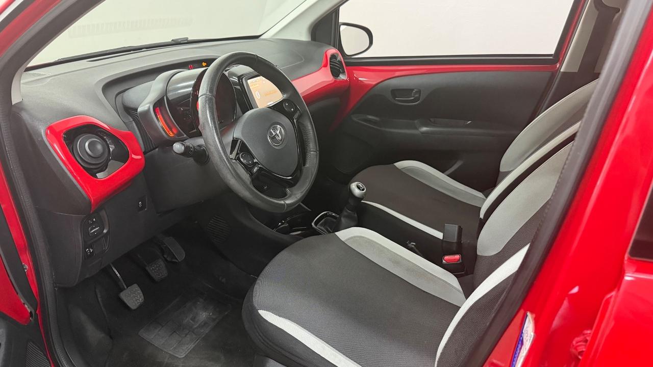 Toyota Aygo 1.0 VVT-i 69 CV 5 porte x-cool 2015