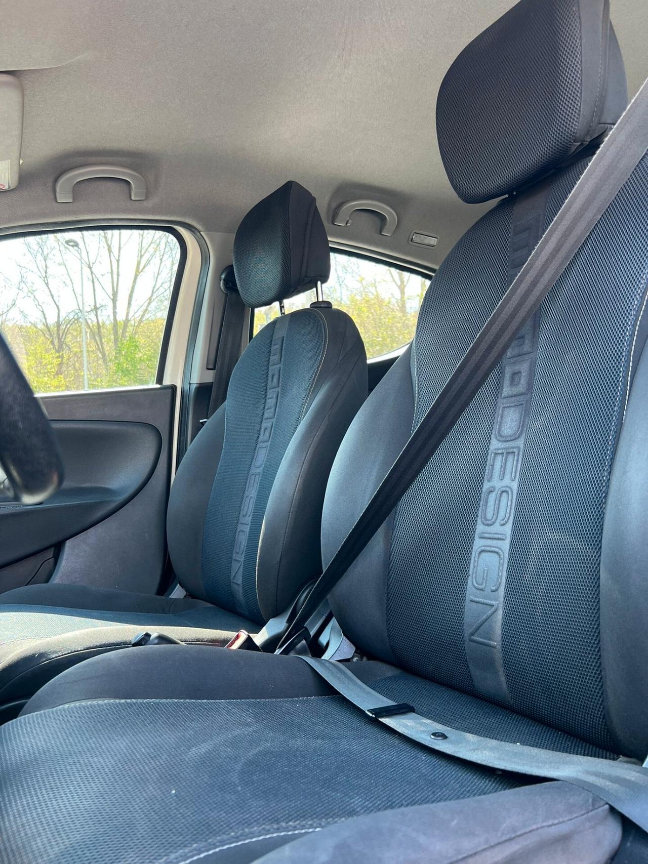 Lancia Ypsilon 1.2 69 CV 5 porte S&S S Momodesign