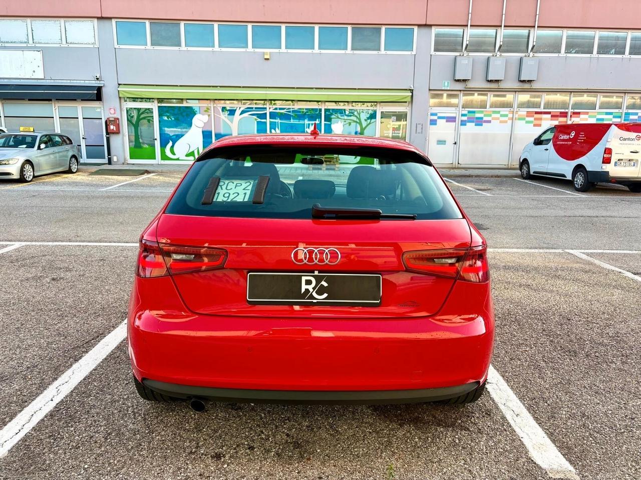 Audi A3 1.6 TDI 105 cv Neopatentati