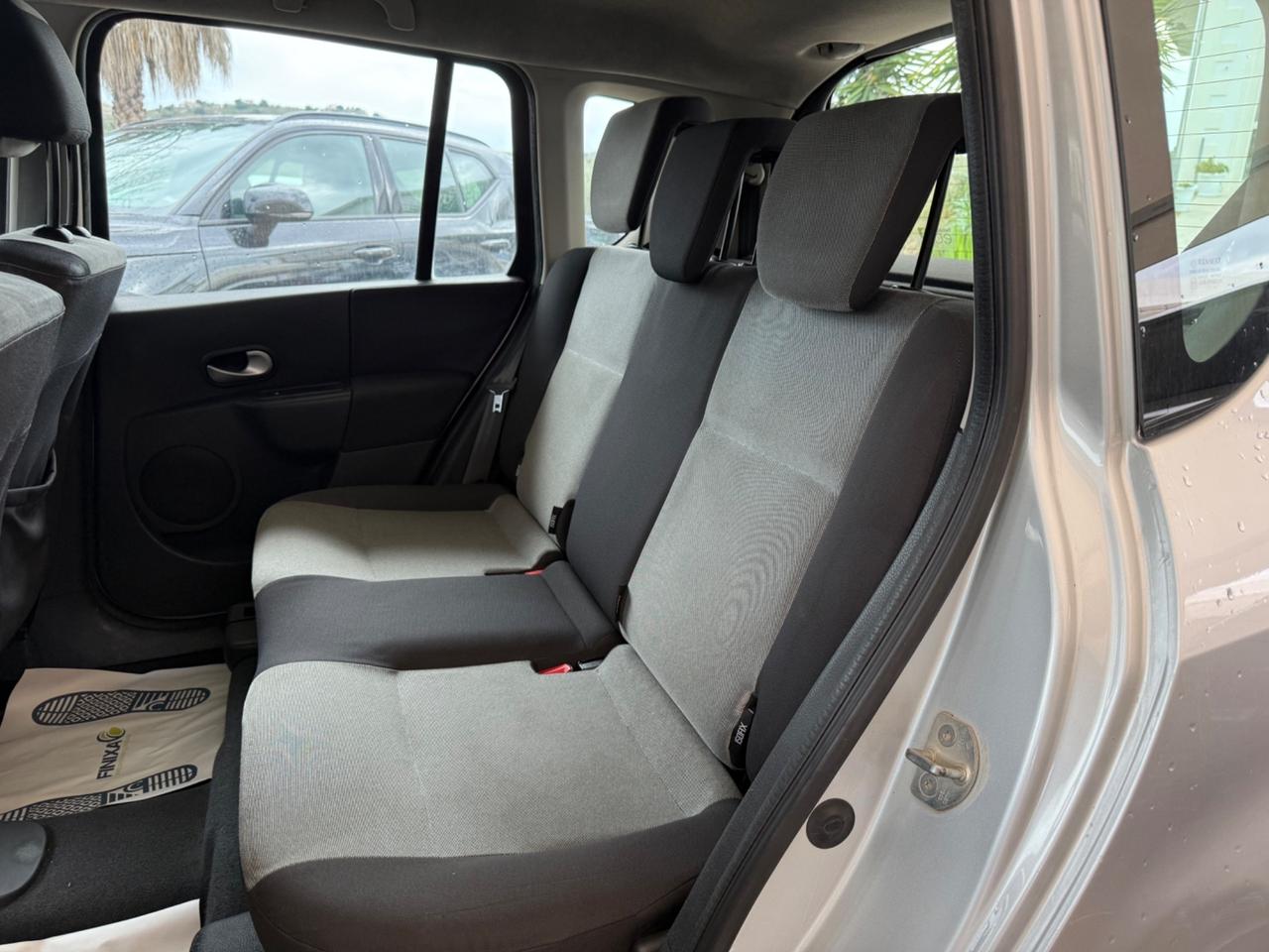 Renault Modus Grand 1.5 dCi 85CV Dynamique