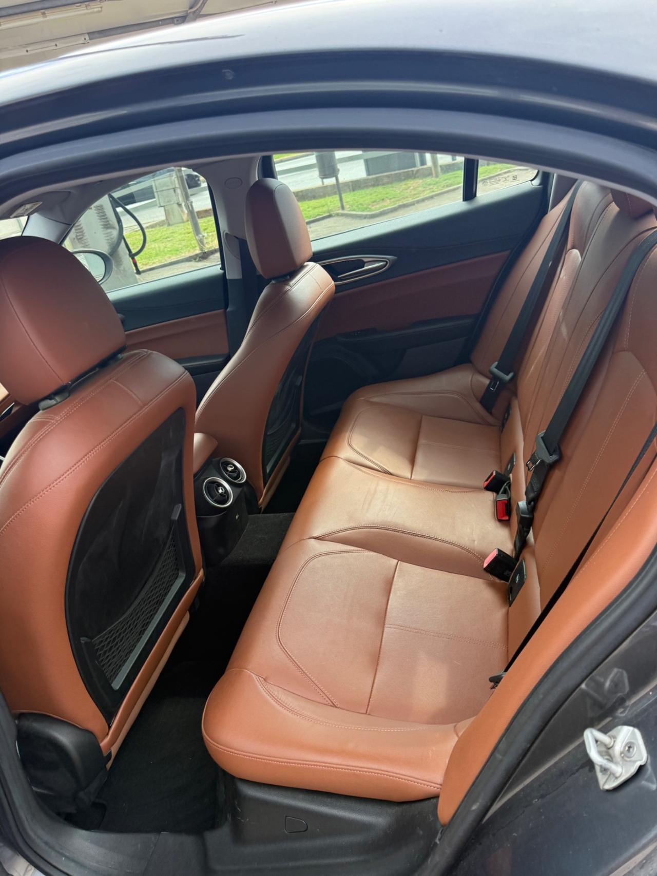 Alfa Romeo Giulia 2.2 180 CV Business FULL OPTIONAL
