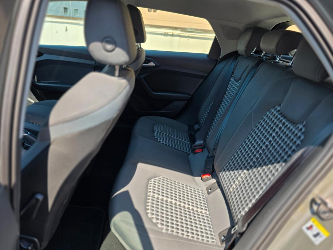 Audi A1 allstreet 30 TFSI Business