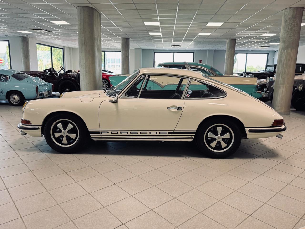Porsche 911 2.0S SWB Coupe