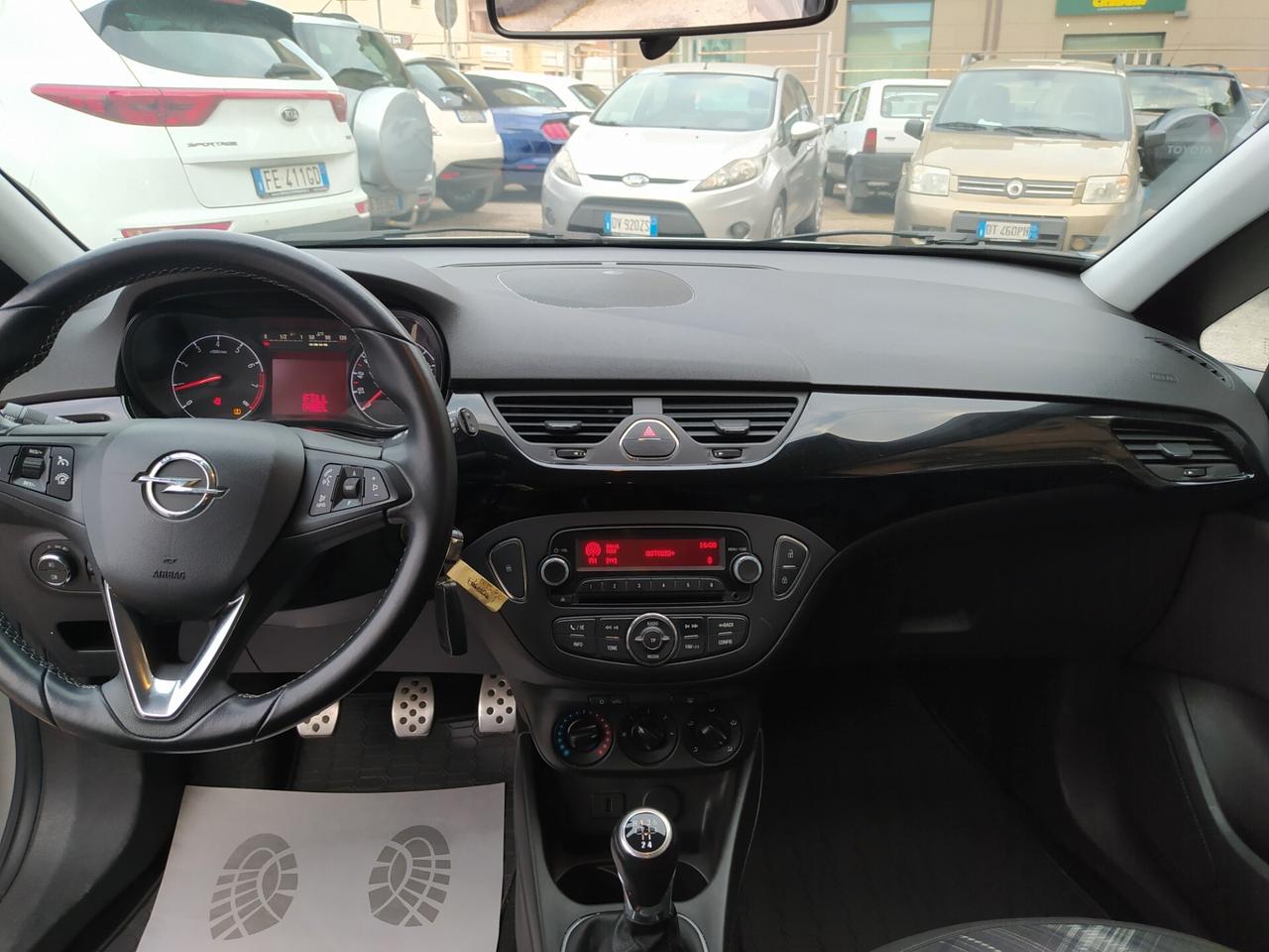 Opel Corsa 1.2 5 porte Innovation Neopatentati