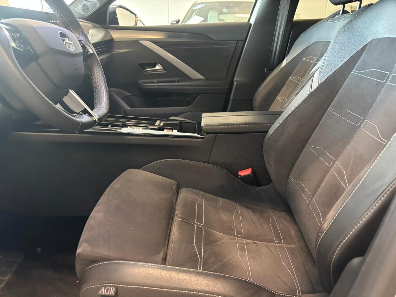 Opel Astra ULTIMATE 1.5 Turbo Diesel AT8 SPOTICAR