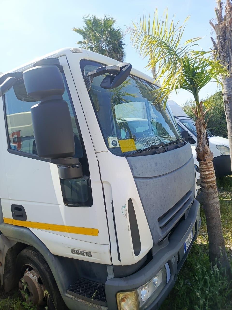 Iveco 65e 16 euro5 intero o per ricambi