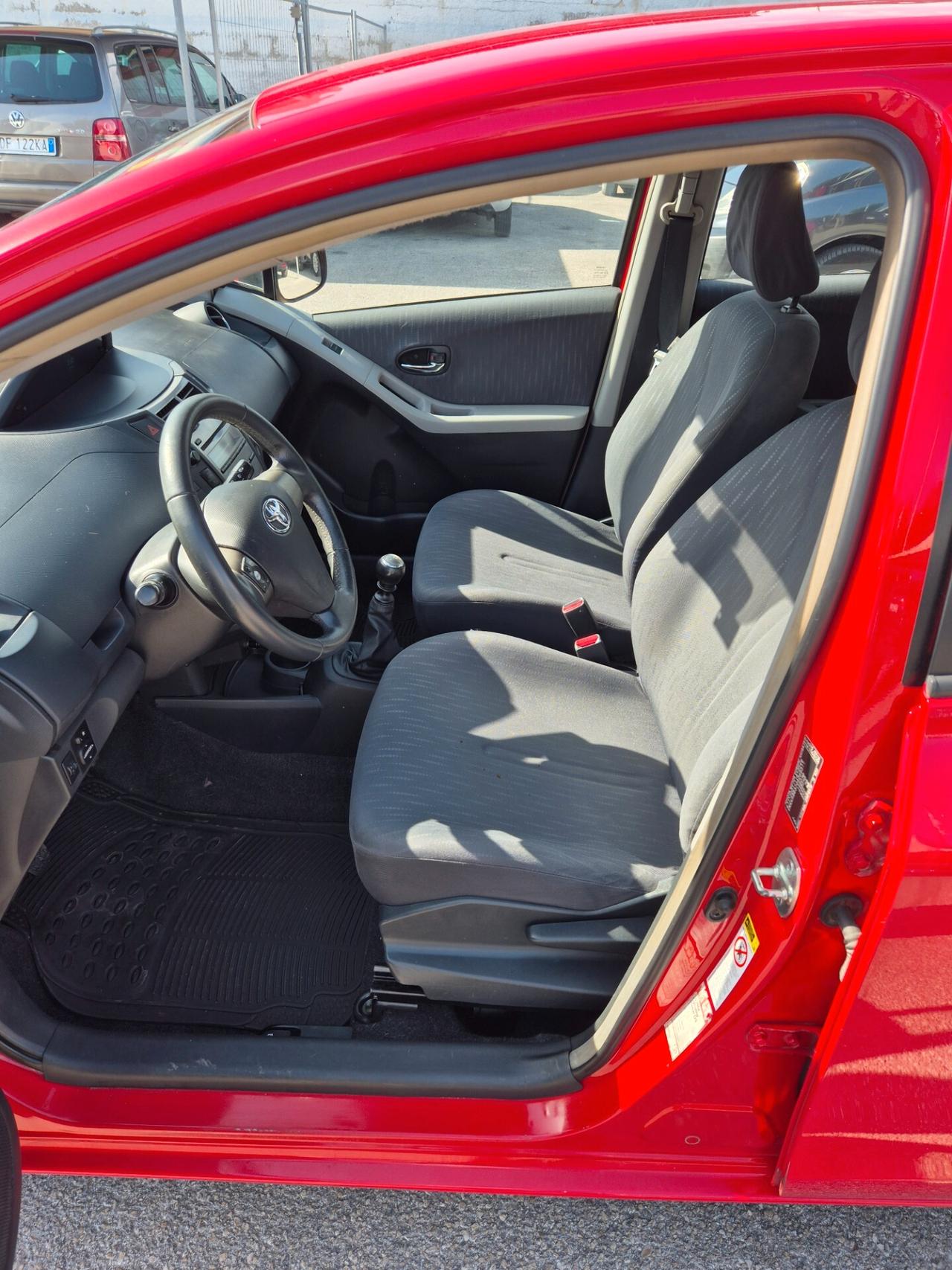 Toyota Yaris 1.3 5 porte Sol