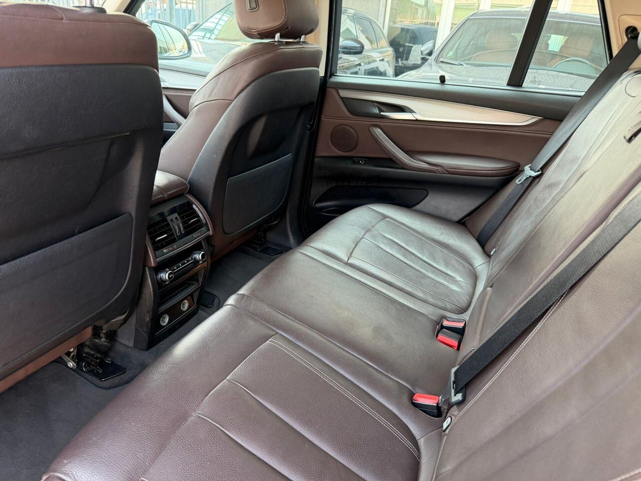 BMW X5 xdrive35i Experience SERVICE IN BMW