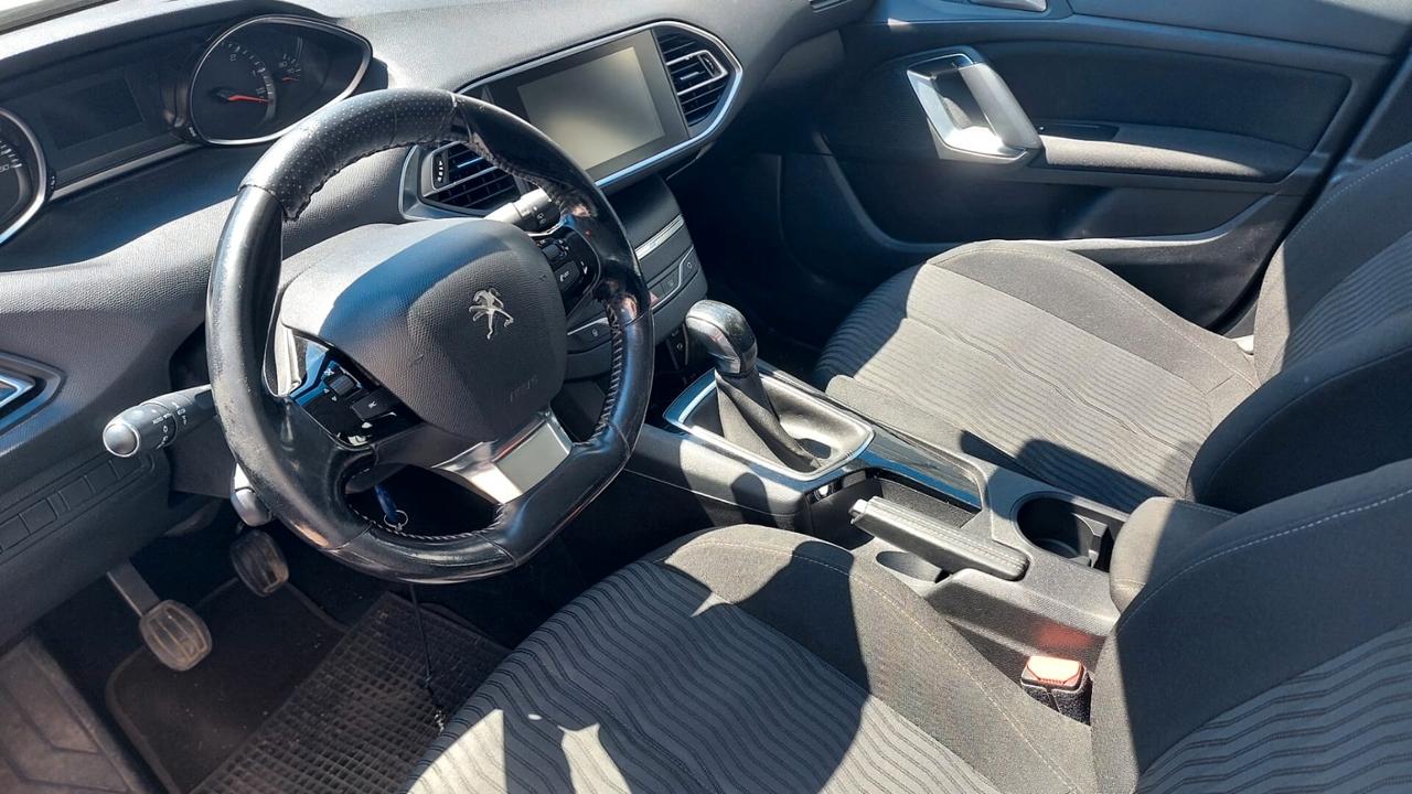 Peugeot 308 BlueHDi 100 1.6 HDI