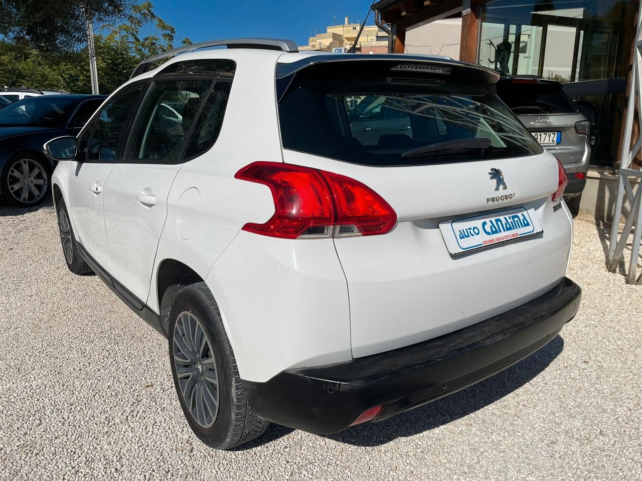 Peugeot 2008 1.2 B - 2015