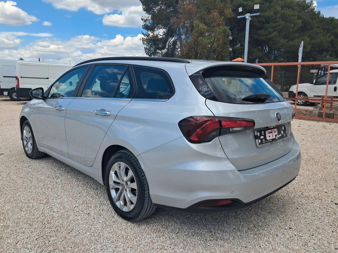 Fiat Tipo 1.3 Mjt Lounge*NAVI*TELECAMERA*LED