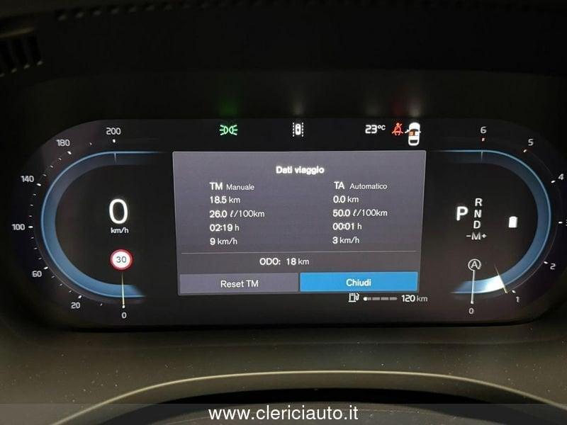 Volvo XC60 B4 (d) automatico Plus Dark - KM0