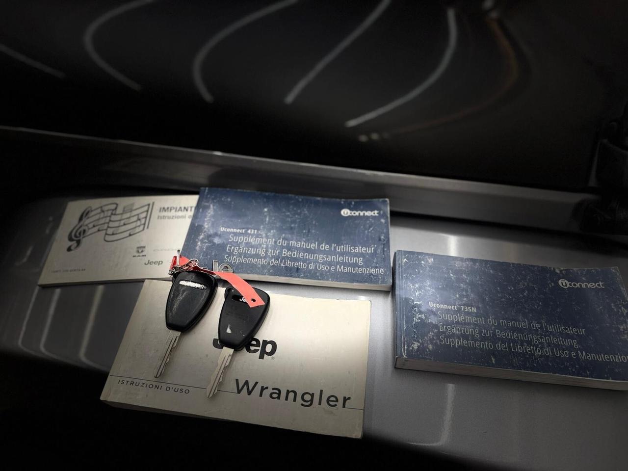 Jeep Wrangler 2.8 CRD SAHARA UNLIMITED PARI AL NUOVO restilyng