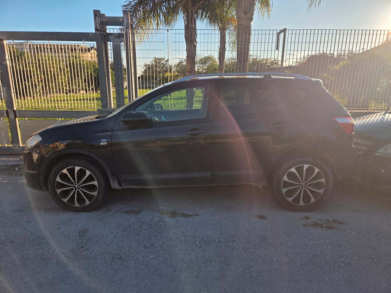 Nissan Qashqai 2.0 dCi DPF n-tec - 2010