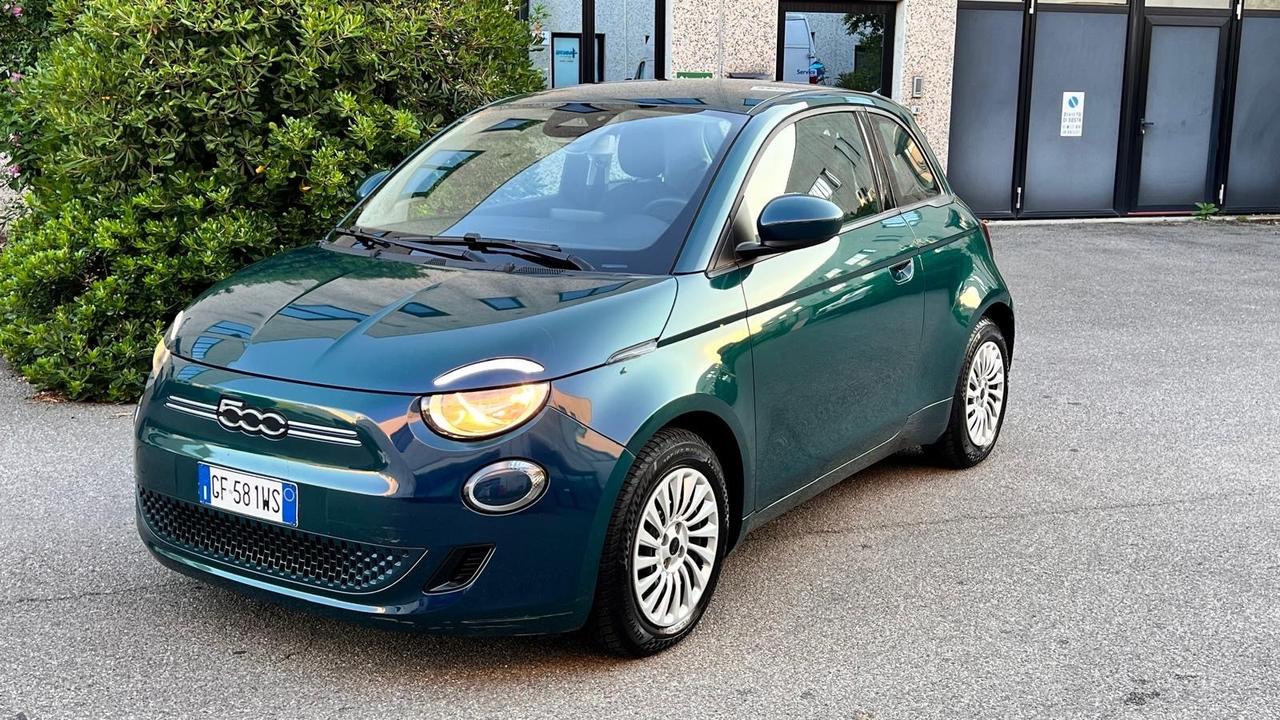 Fiat 500 500e Berlina 42 kWh Icon