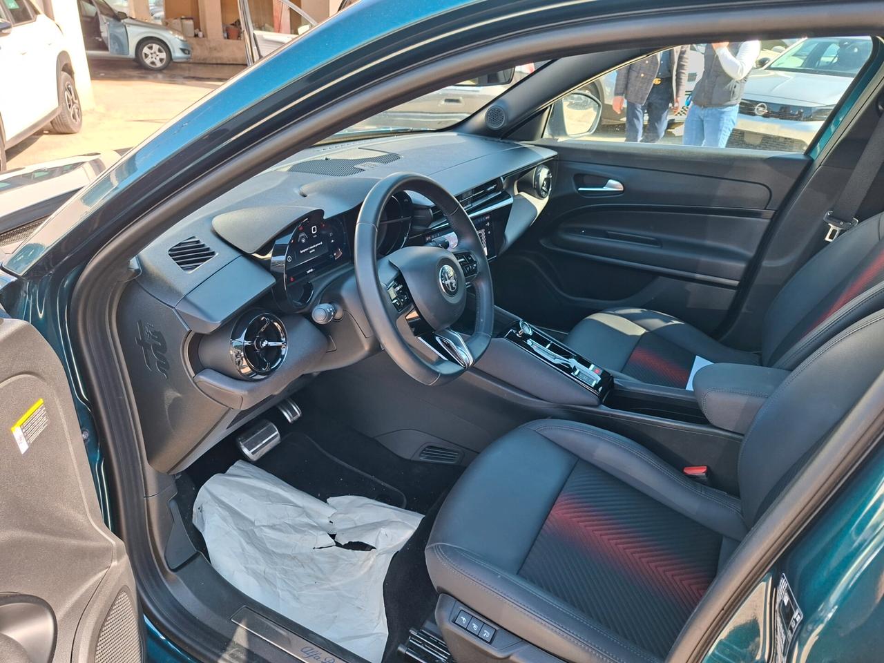 Alfa Romeo Junior 1.2 136 CV Hybrid eDCT6 Speciale