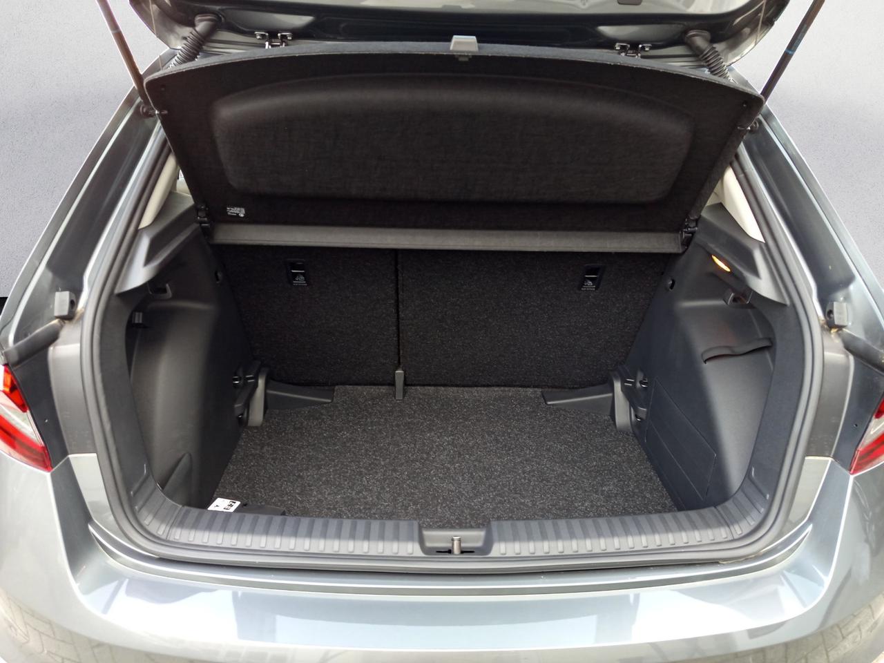 SKODA Fabia Young Edition 1.0 MPI 59 kW (80 CV) 5 marce - manuale