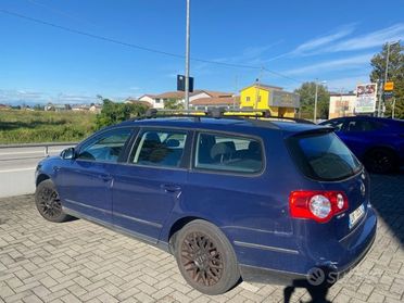 VOLKSWAGEN Passat 1.6/102CV Var. Trendline