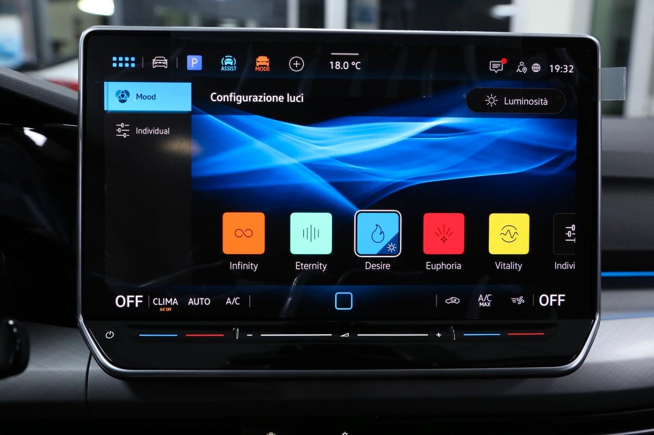 Volkswagen Golf 1.5 TSI eHybrid DSG 204 cv Edition Plus