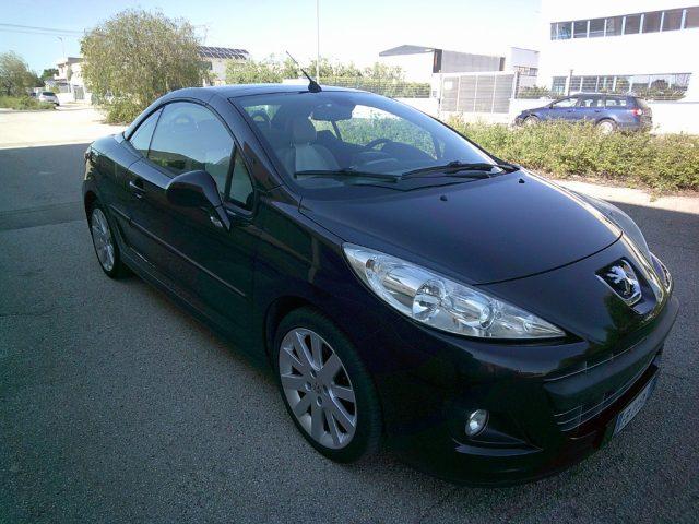 PEUGEOT 207 1.6 8V HDi 112CV CC Féline