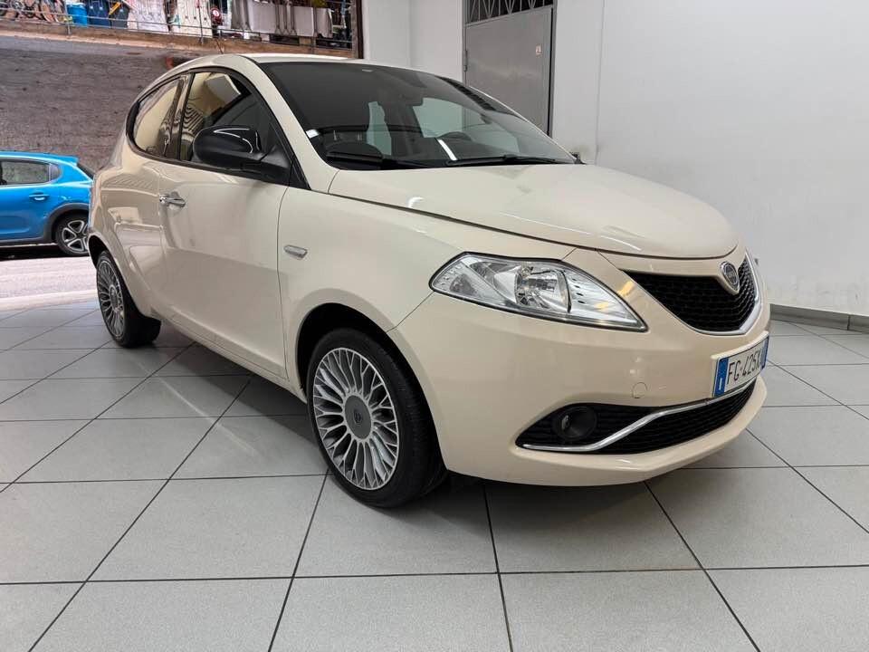 Lancia Ypsilon 1.3 MJT 16V 95 CV 5 porte Gold