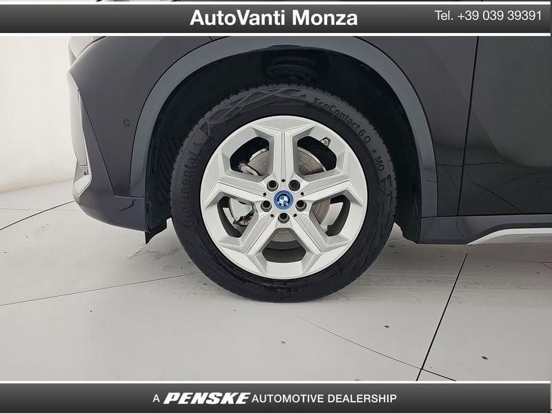 BMW iX1 eDrive 20 X-Line
