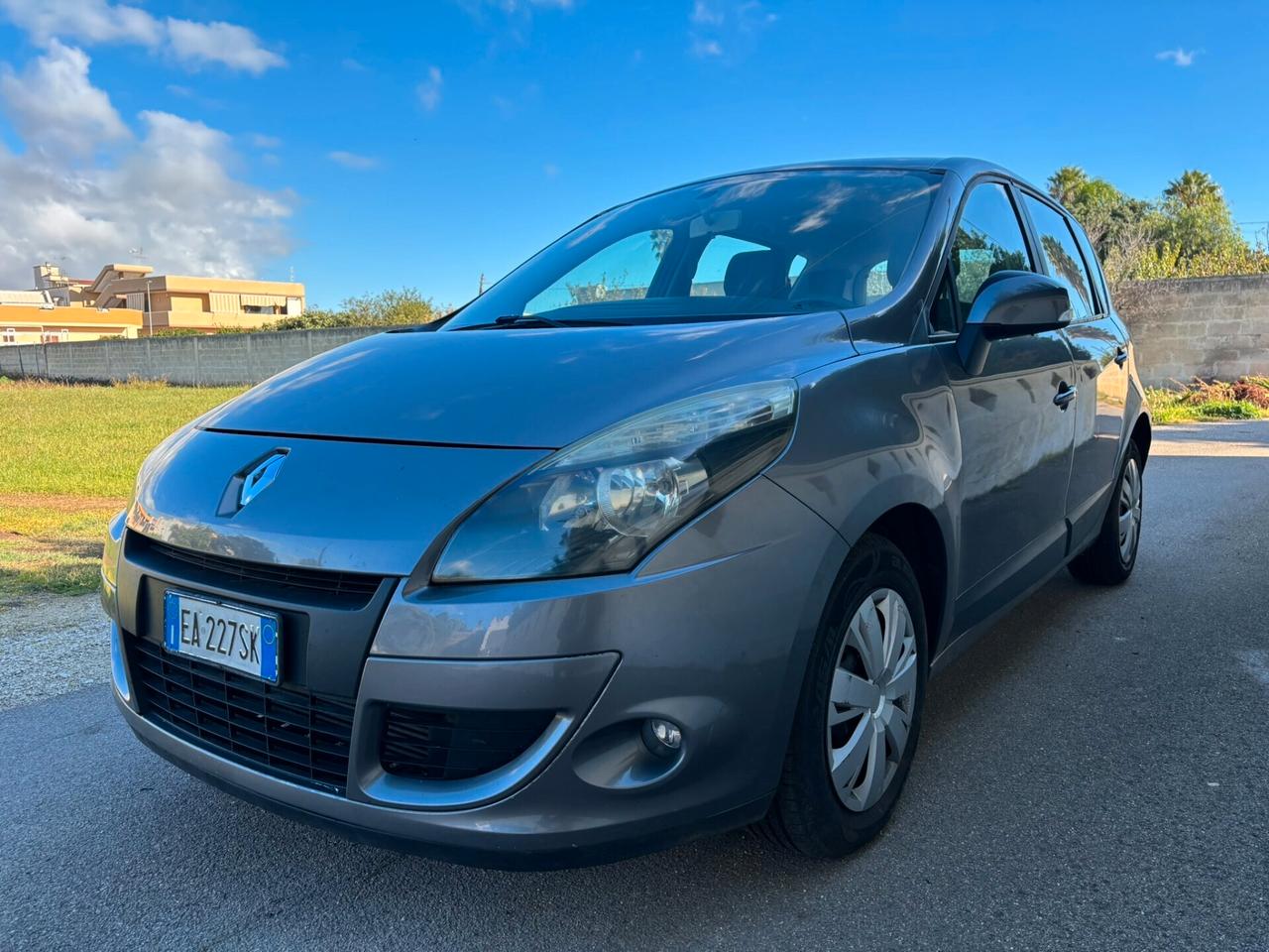 SCENIC XMOD 2010 1.5 D. ( LEGGI ANNUNCIO )