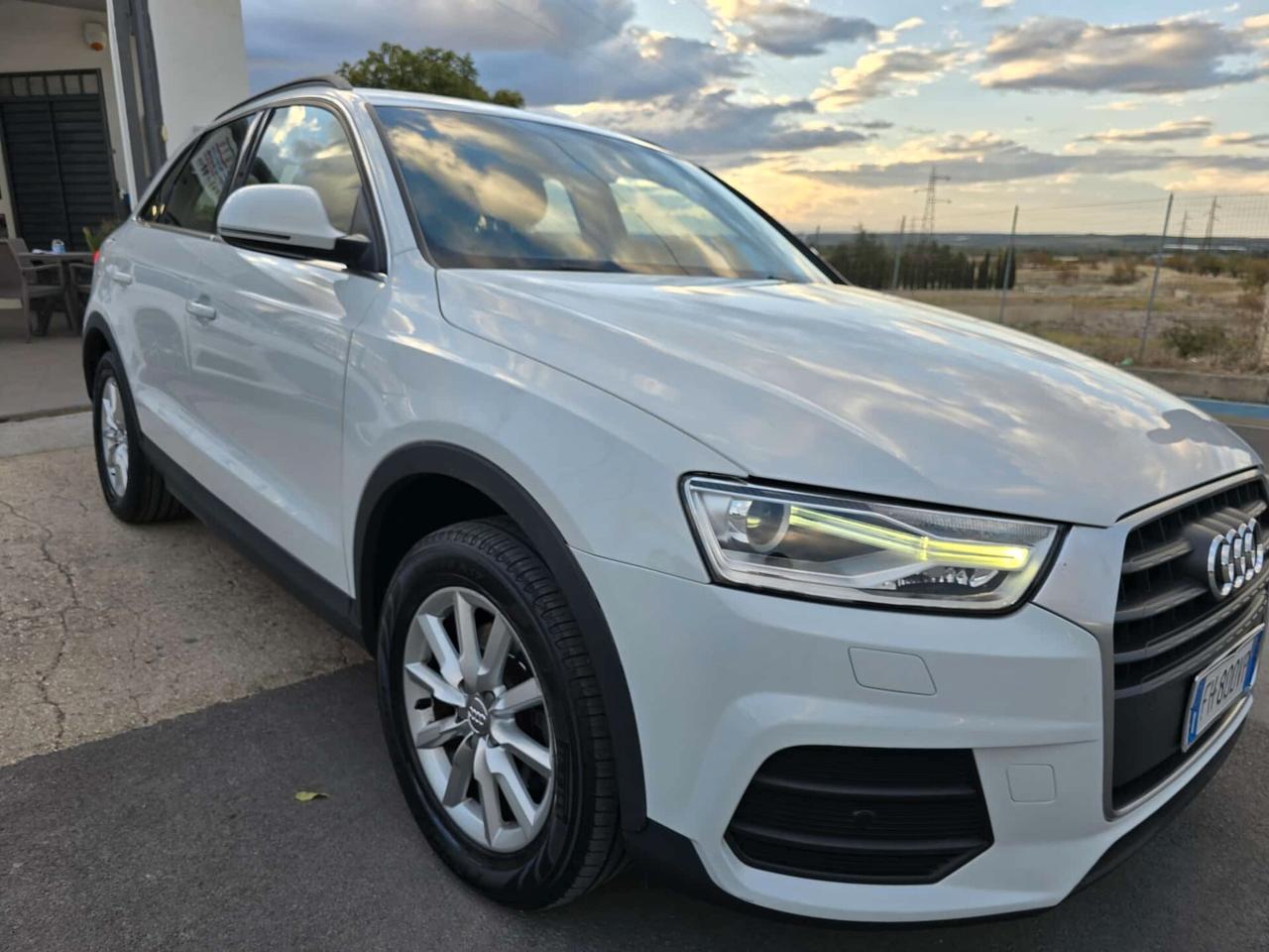 Audi Q3 2.0 TDI 120 CV S tronic