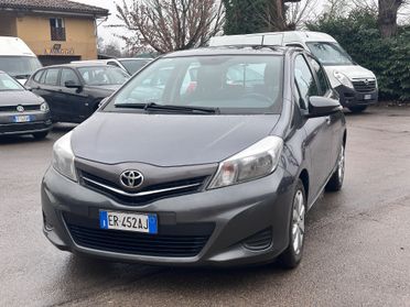 Toyota Yaris 1.0 5 porte Lounge Neopatentati