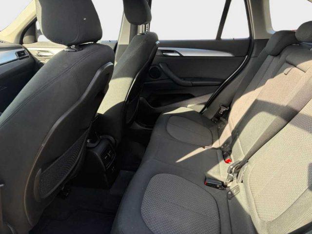 BMW X1 004367 - xDrive18d Advantage