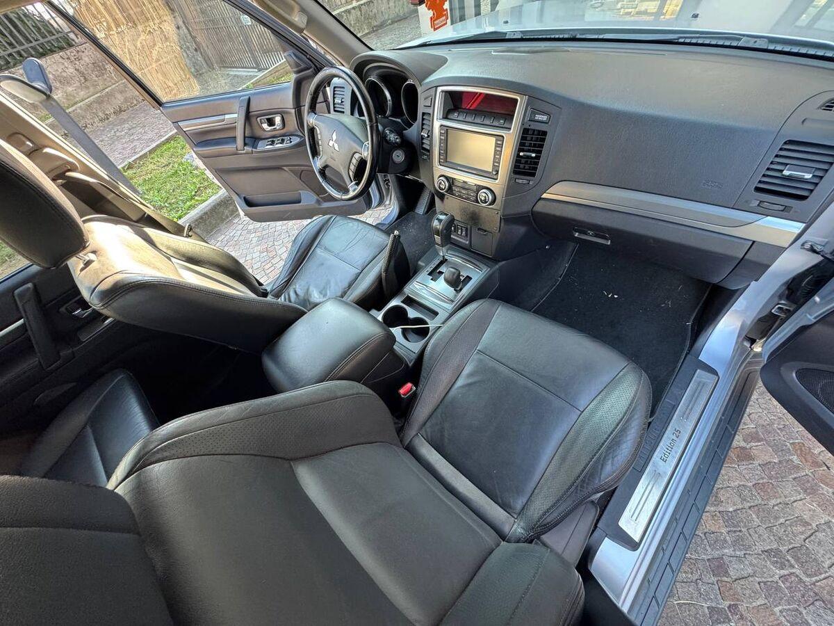 Mitsubishi Pajero 5 Porte Pajero 3.2 CR Invite 5p