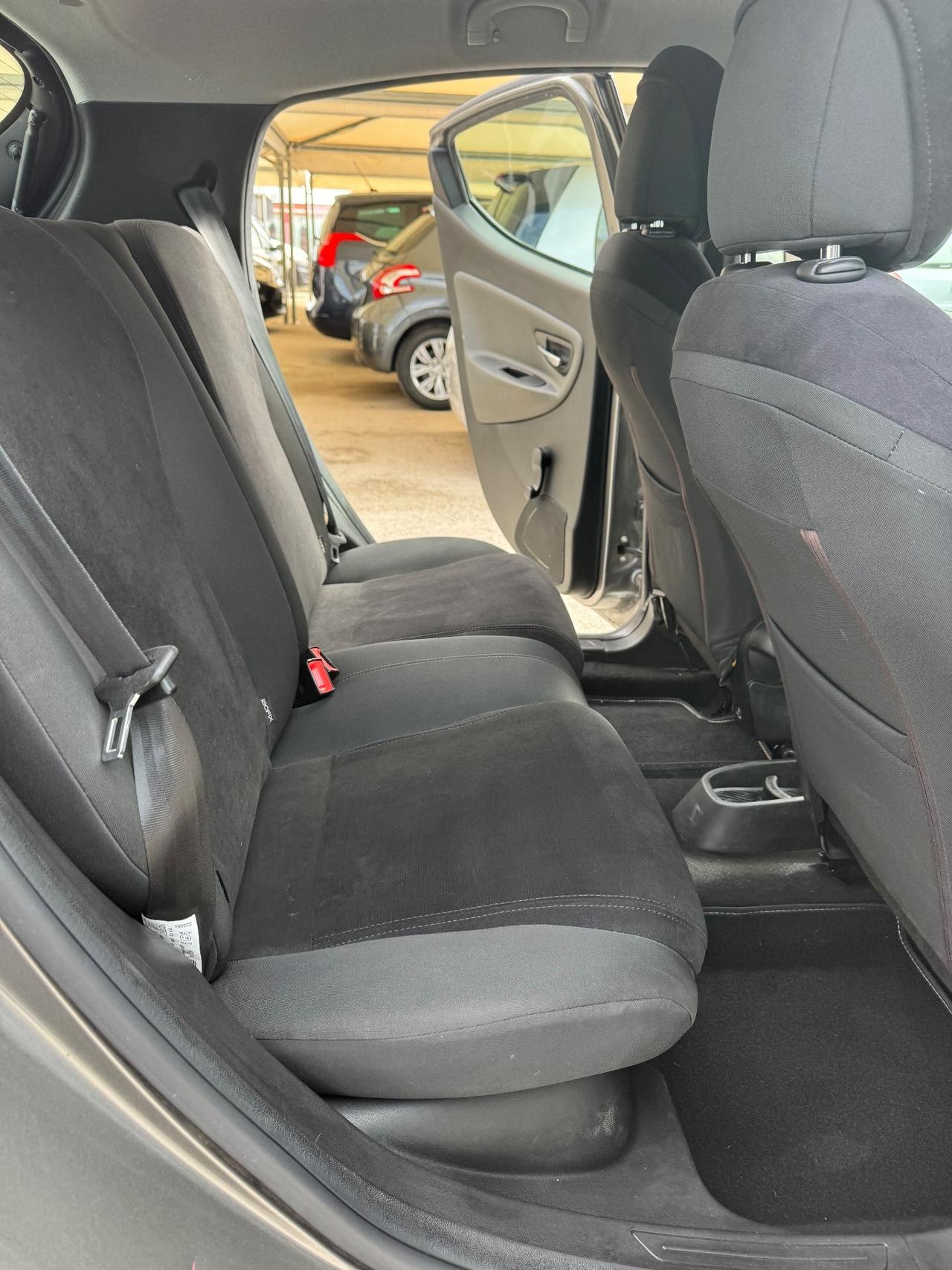 Lancia Ypsilon 1.3 MJT 16V 95 CV ECCELLENTI CONDIZIONI