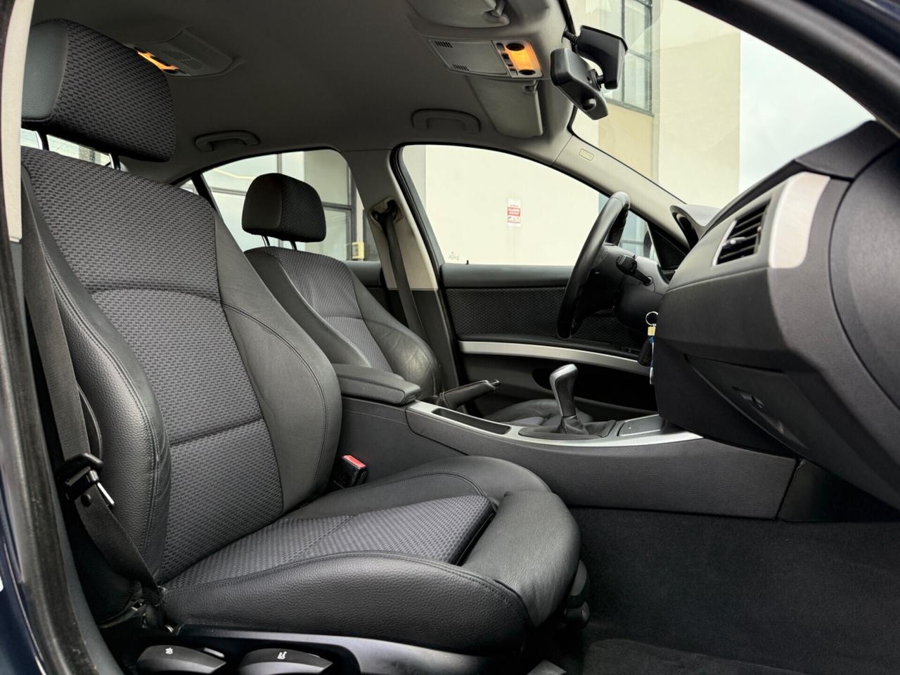 Bmw 320i |UNIPRO|MANUALE