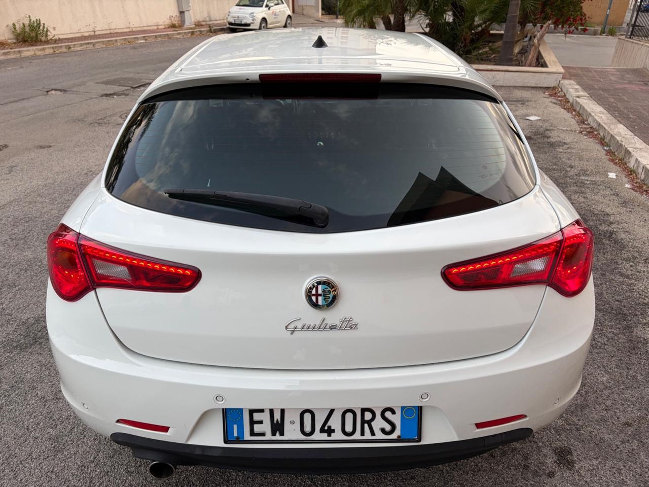 Alfa Romeo Giulietta 1.6 JTDm distictive ideale per neopatentati