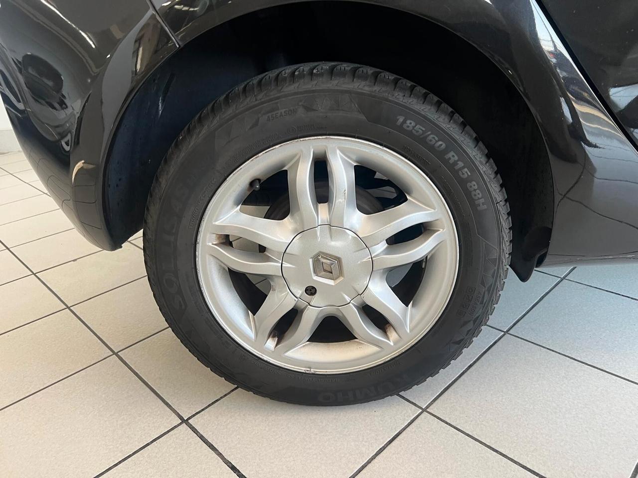 Renault Clio 1.2 16V 5 porte Dynamique
