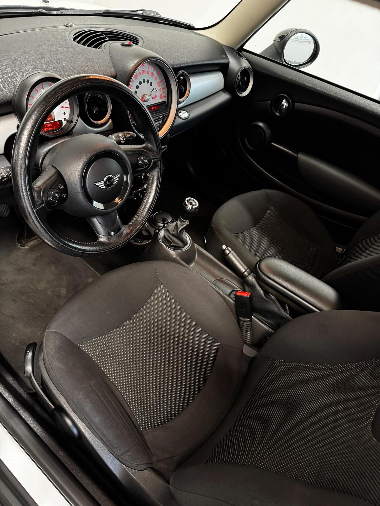 Mini 1.6 16V One (55kW)