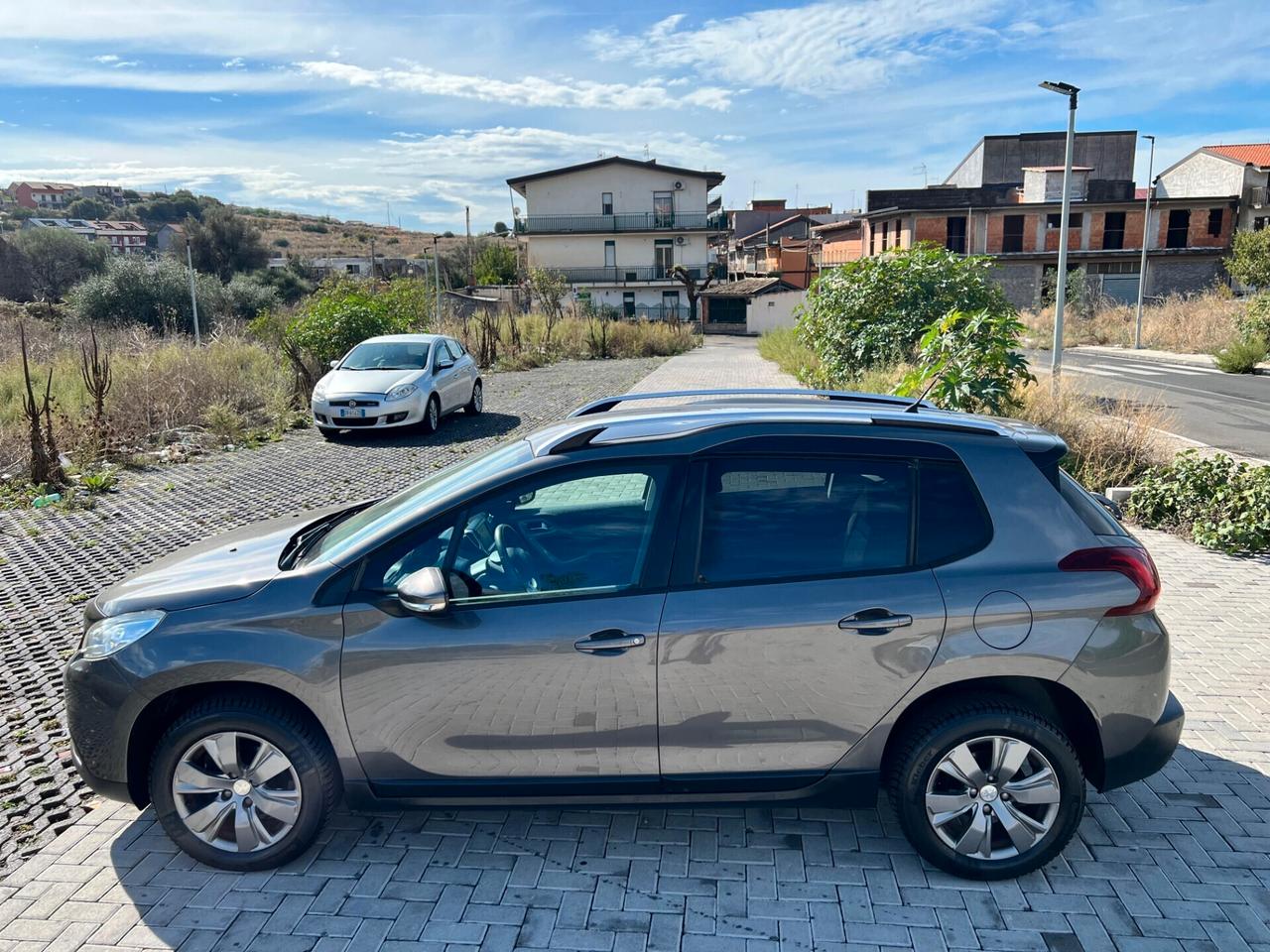 Peugeot 2008 1.6HDI PARI AL NUOVO FULL 2016