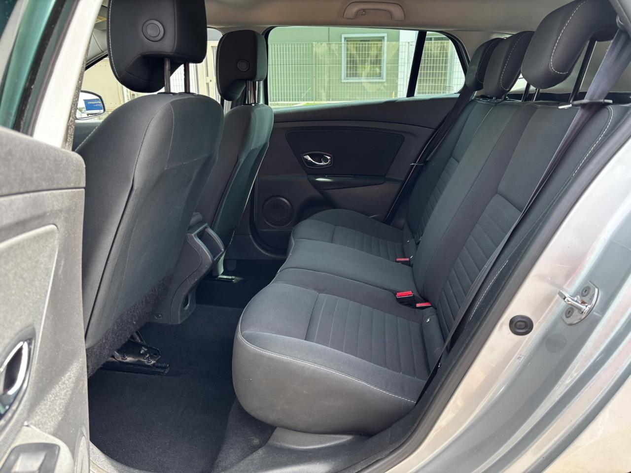 Renault Mégane 1.5 dCi 110CV UNI PRO, GARANZIA
