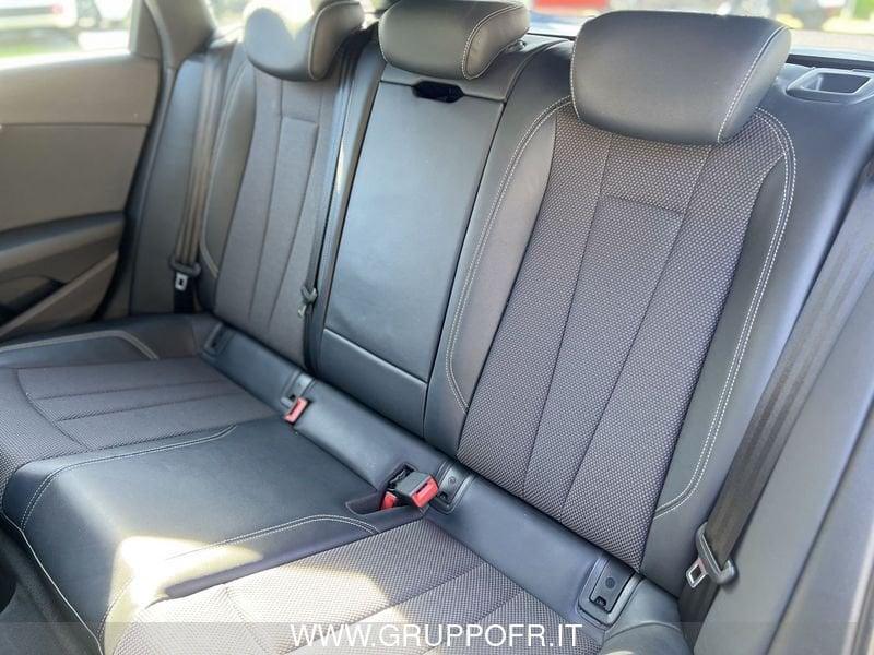 Audi A4 Avant 40 TDI S tronic S line edition