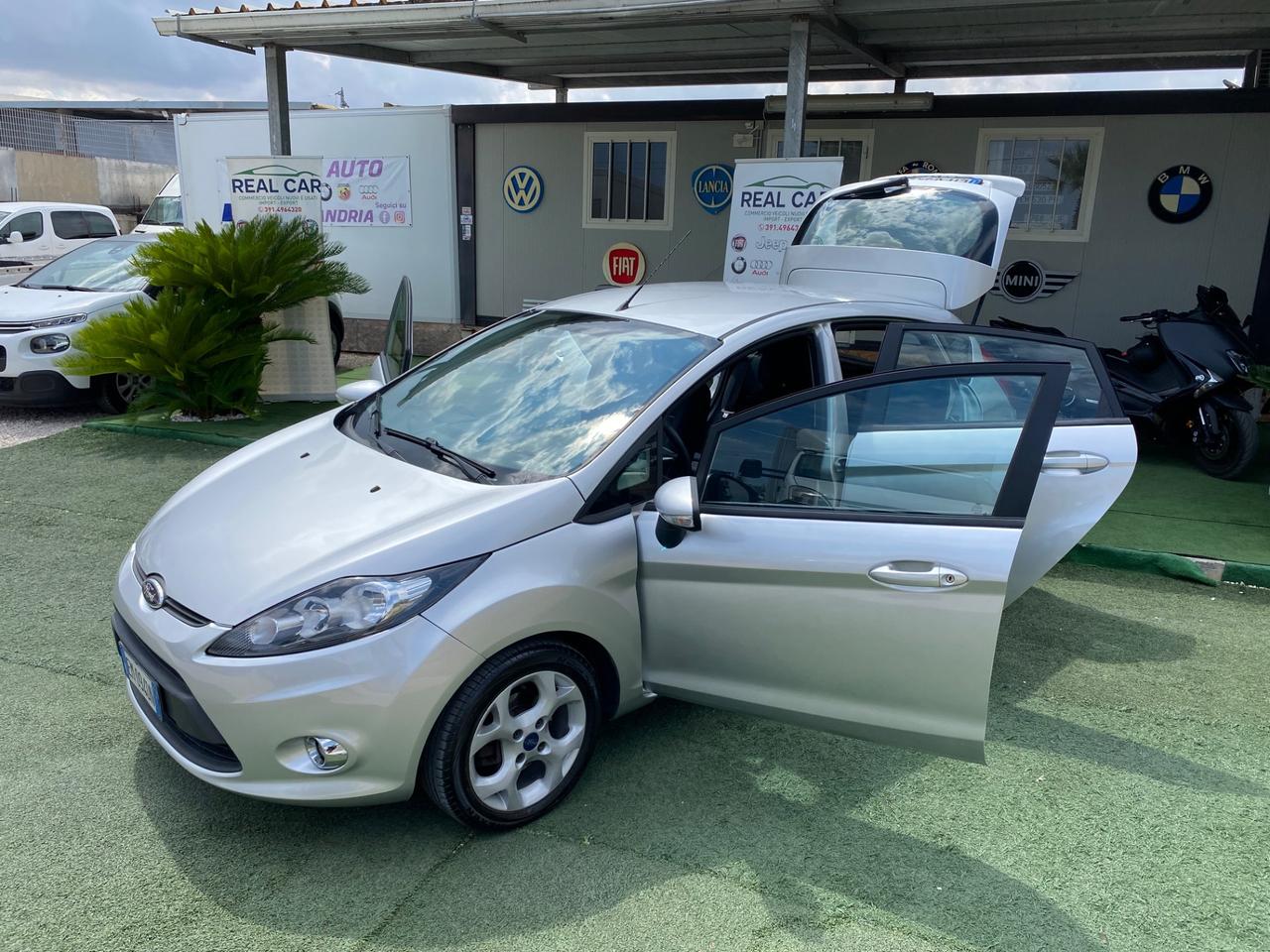 Ford Fiesta 1.4 Diesel 5 Porte Neo Patentati