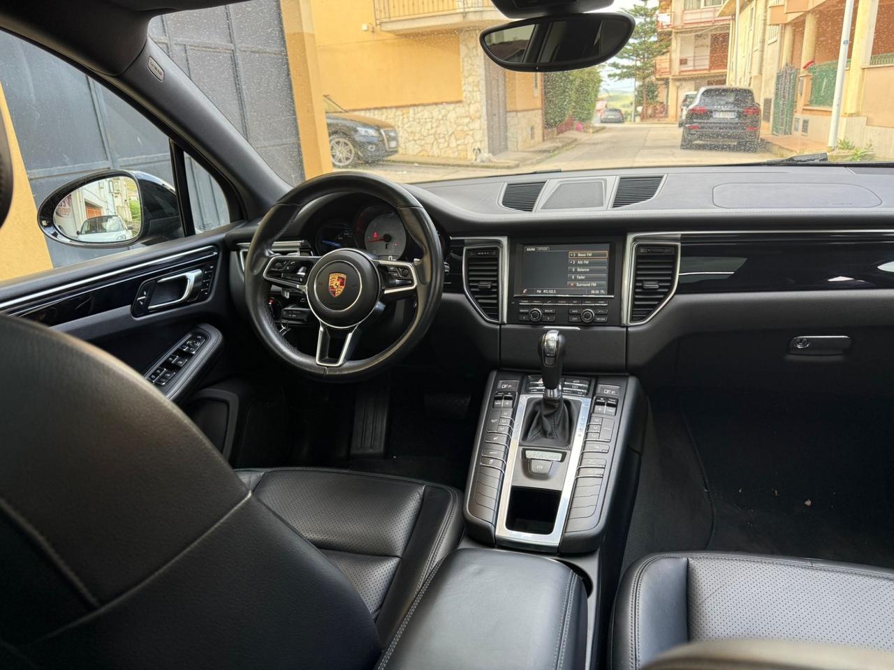 Porsche Macan 3.0 S Diesel con gancio traino